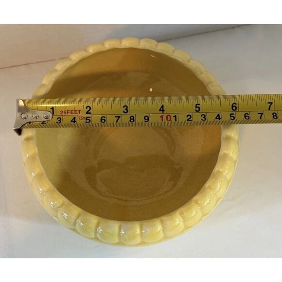 VTG Brush McCoy USA Pottery Butter Yellow Scallop Shell Planter - Picture 7 of 7